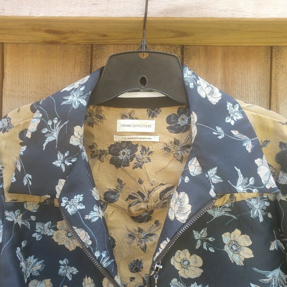 Urban Outfitters Floral Zip Crop top Jacket | L-6 - Picture 5 of 12